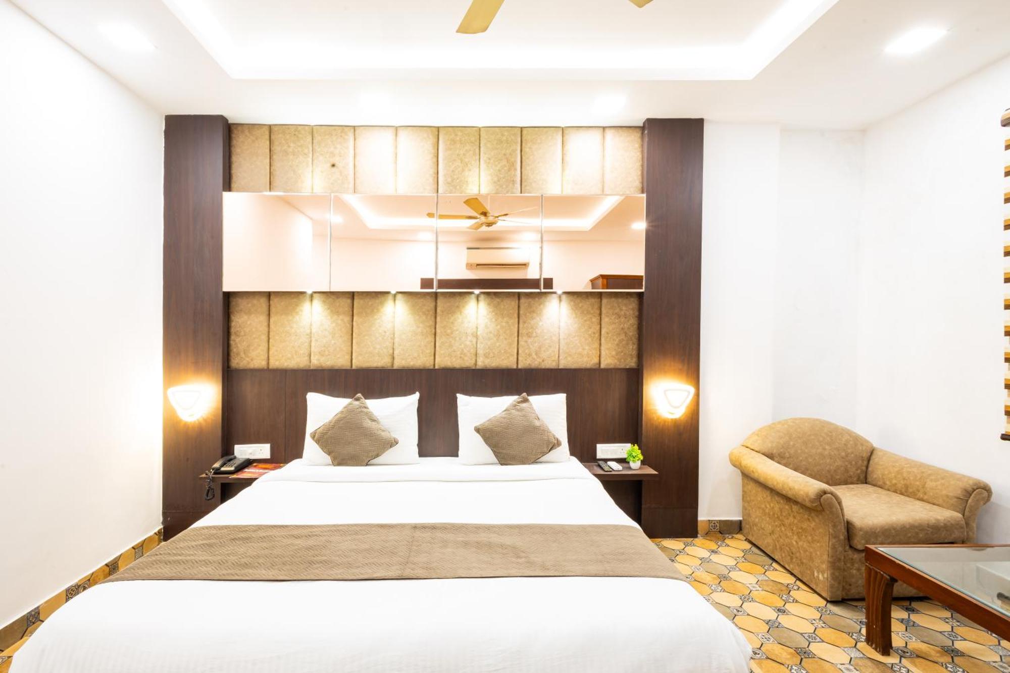 Hotel Panickers Residency - Ajmal Khan Market Near Karol Bagh Metro Delhi  Esterno foto