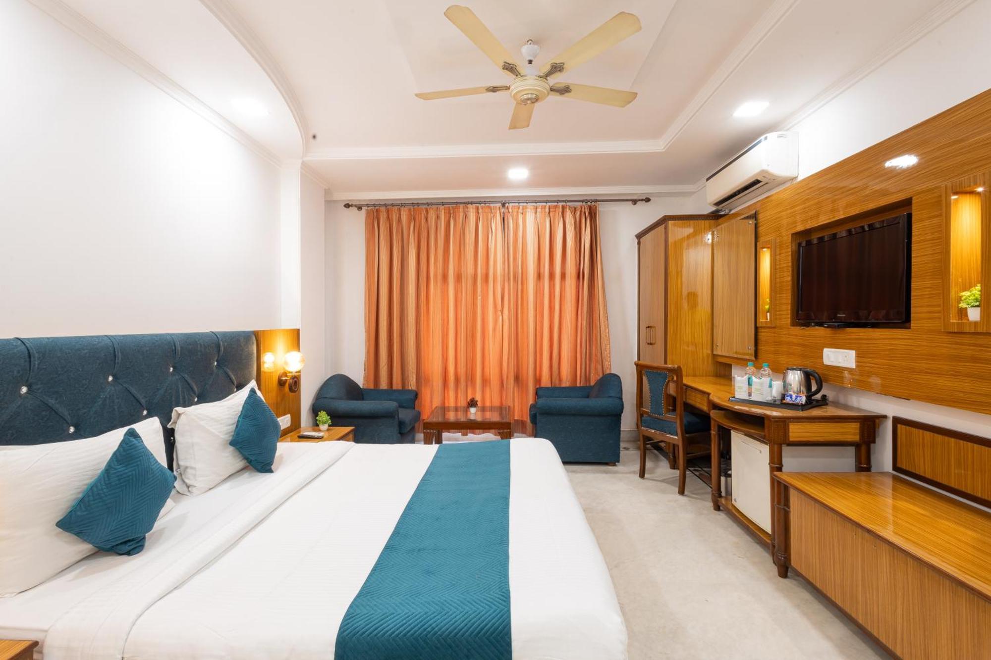 Hotel Panickers Residency - Ajmal Khan Market Near Karol Bagh Metro Delhi  Esterno foto