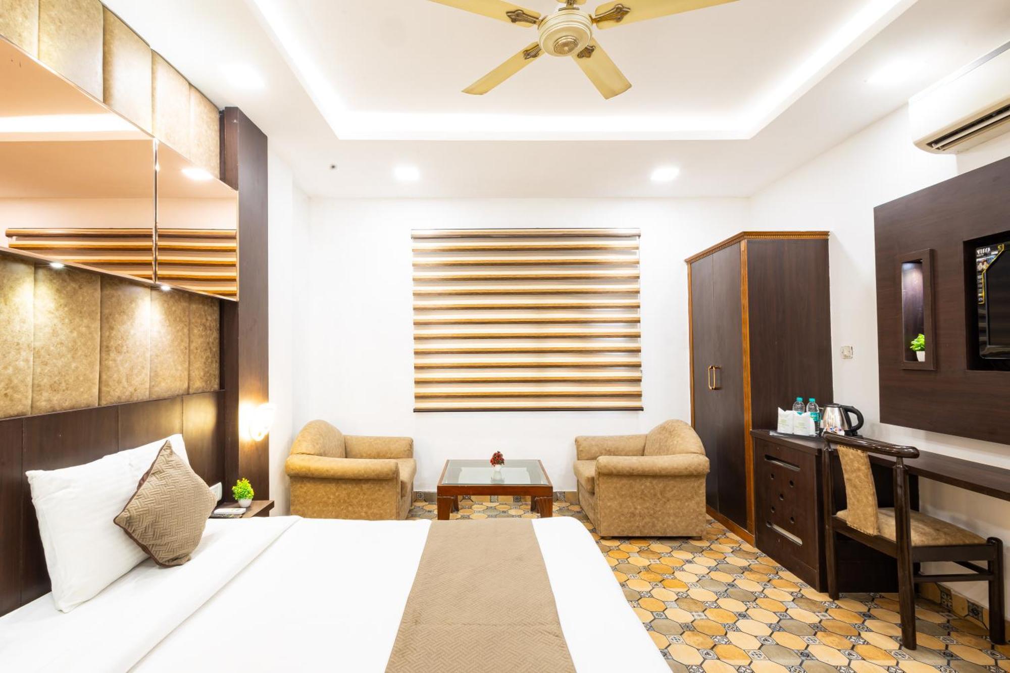 Hotel Panickers Residency - Ajmal Khan Market Near Karol Bagh Metro Delhi  Esterno foto
