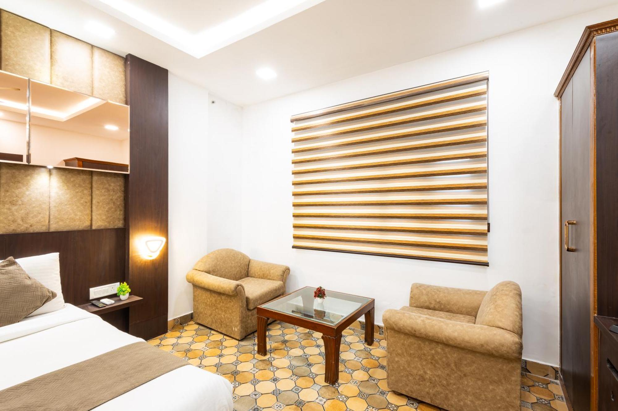 Hotel Panickers Residency - Ajmal Khan Market Near Karol Bagh Metro Delhi  Esterno foto